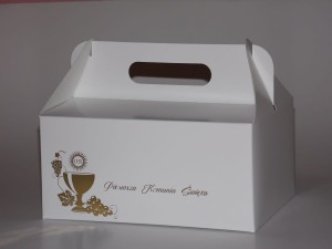 Pudełka komunijne koszyczki nadruk złoty rozm. 19x14x9 op.50szt.